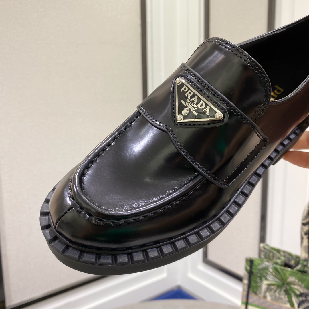 Women's high heels